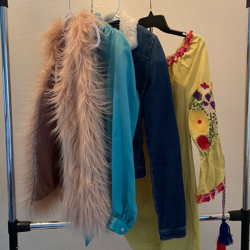Four item clothing lot xs-m